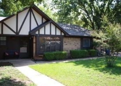 112 E Denton Drive - Photo 1
