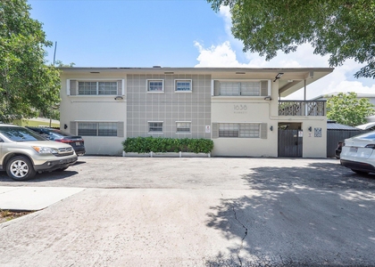 1638 Plunkett Street - Photo 1