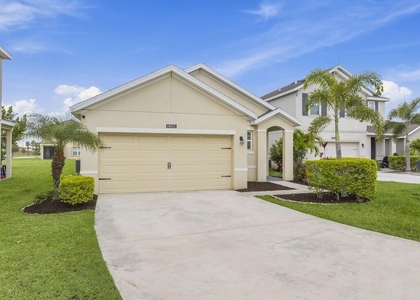 10057 Sw Newberry Avenue - Photo 1