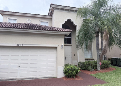 3760 Ne 15th Street - Photo 1