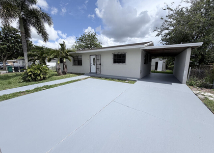 639 Sw 3rd Terrace - Photo 1