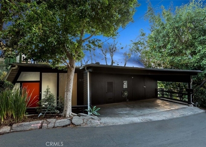 7912 Willow Glen Road - Photo 1