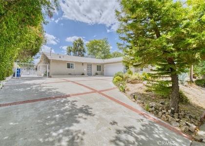 20516 Clark Street - Photo 1