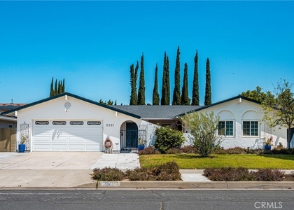2221 E Viking - Photo 1
