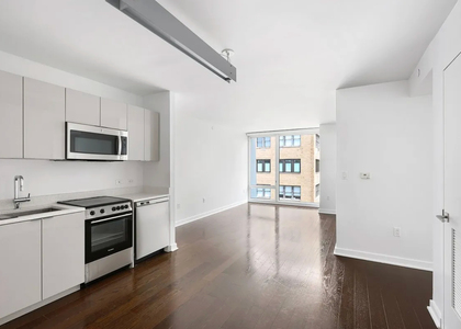 Center Boulevard - Photo 1