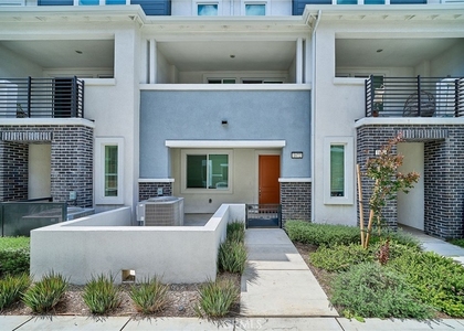 1672 Cayton - Photo 1