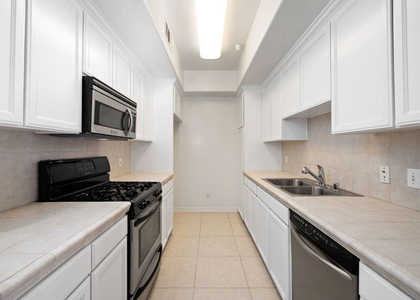 3328 Oakhurst Avenue - Photo 1