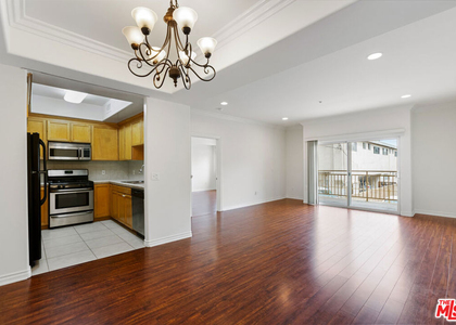 3328 Oakhurst Avenue - Photo 1