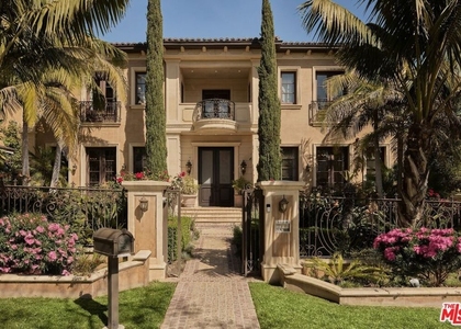 614 N Palm Drive - Photo 1