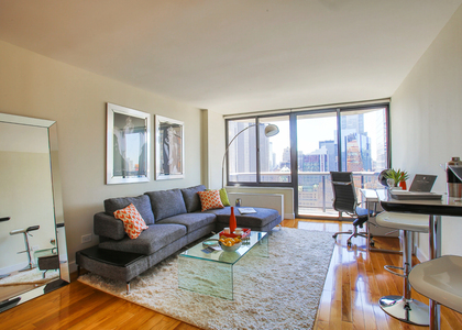 West 48th Street - Photo 1