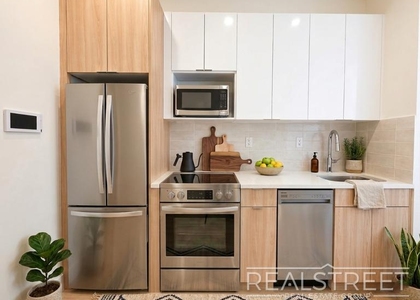 729 Rogers Avenue - Photo 1