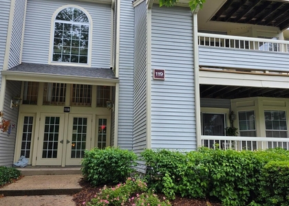 119 Commonwealth Court - Photo 1