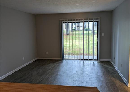 811 Applewood Lane - Photo 1