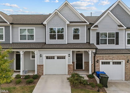 1033 Heartstone Way - Photo 1