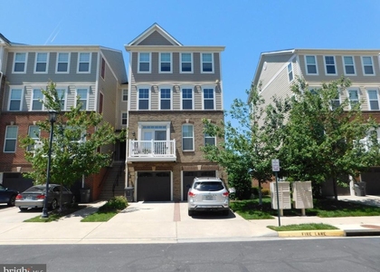 43389 Town Gate Square - Photo 1