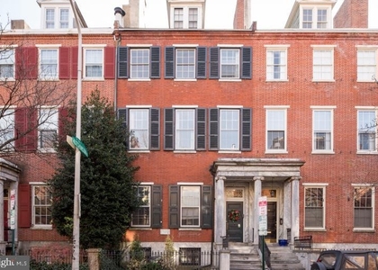 916 Spruce Street - Photo 1