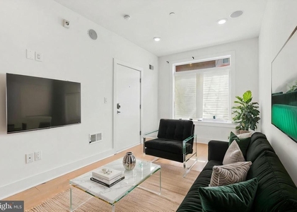 1843 E Huntingdon Street - Photo 1