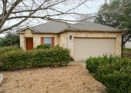 10312 Lone Pine Ln - Photo 1