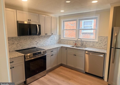 1620 Macdade Boulevard - Photo 1