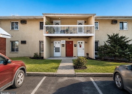 300 N Penn Street - Photo 1