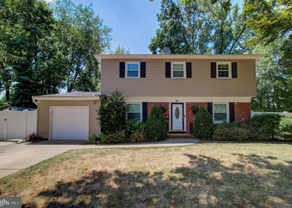 11 Whitemarsh Drive - Photo 1