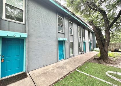 3822 Southway Dr - Photo 1