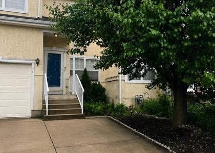 71 Versailles Boulevard - Photo 1