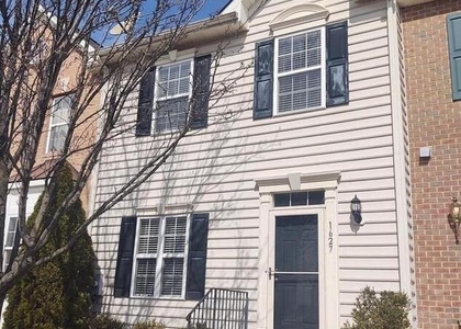 1627 Trestle Street - Photo 1