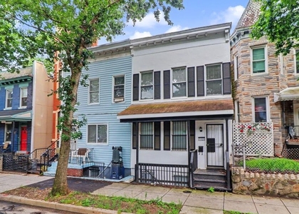 1028 Kenyon Street Nw - Photo 1