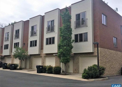 1013 Linden Ave - Photo 1