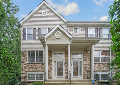 62 E Clare Court - Photo 1