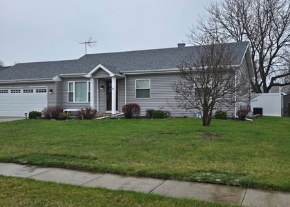 467 E Valleyview Drive - Photo 1