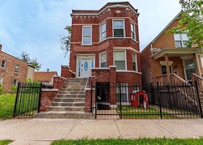 555 N Lawler Avenue - Photo 1