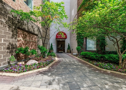 40 E 9th Street - Photo 1