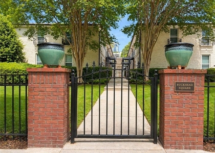 48 Peachtree Avenue Ne - Photo 1