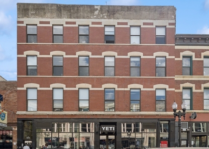 1572 N Milwaukee Avenue - Photo 1