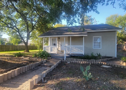 2526 3rd 1/2 Avenue N - Photo 1