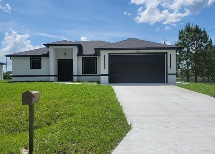 708 Godwid Avenue S - Photo 1