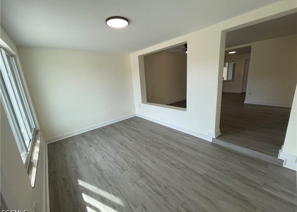 233 Cape Coral Parkway E - Photo 1