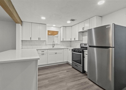 802 Collins Street - Photo 1
