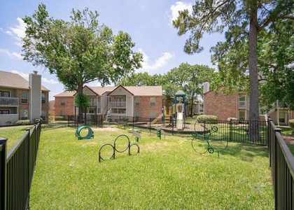 12800 Woodforest Boulevard - Photo 1