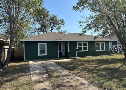 1041 Evanston Street - Photo 1