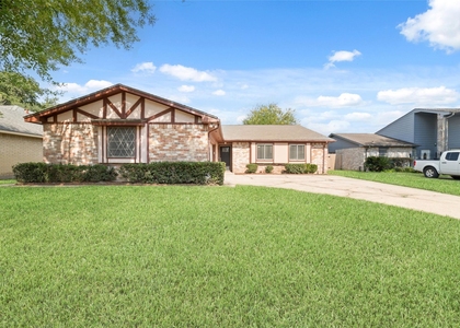 10522 Northview Drive - Photo 1