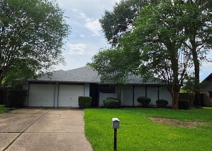 2204 Mimosa Court - Photo 1