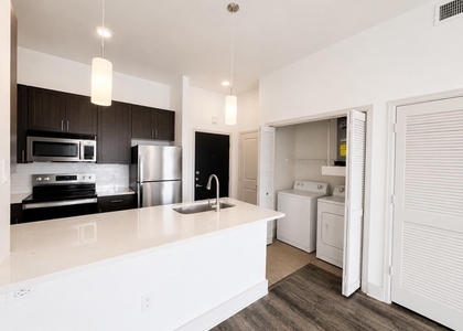2222 Smith Street - Photo 1