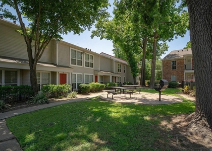 12800 Woodforest Boulevard - Photo 1