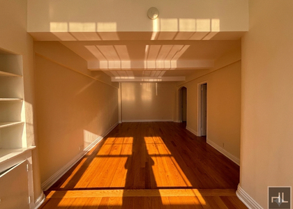 East 56 Street - Photo 1