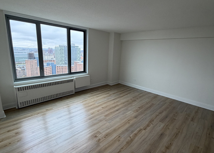 3333 Broadway - Photo 1