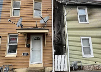 1209 Mechanic Street - Photo 1
