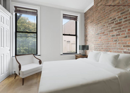 Mott Street - Photo 1